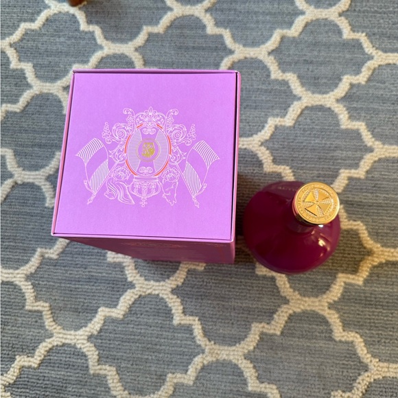 Empty bottle - Picture 3 of 6